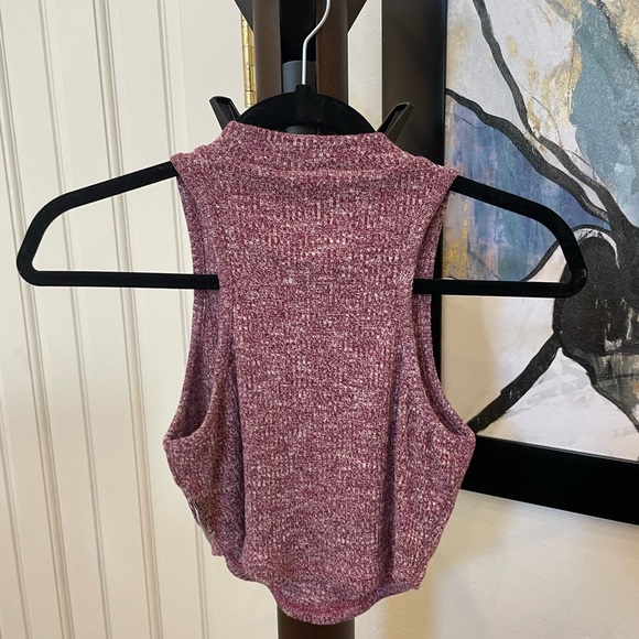 Gymshark top, size small - Picture 2 of 3